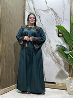 Abaya stylée avec des fleurs