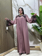 Abaya stylée avec des fleurs